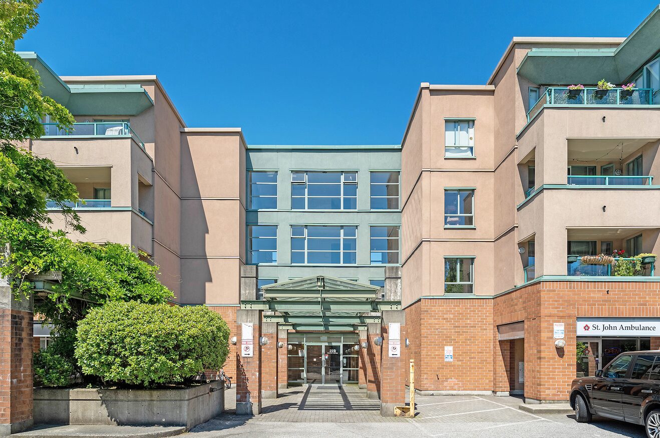 #307 223 Mountain Hwy, North Vancouver