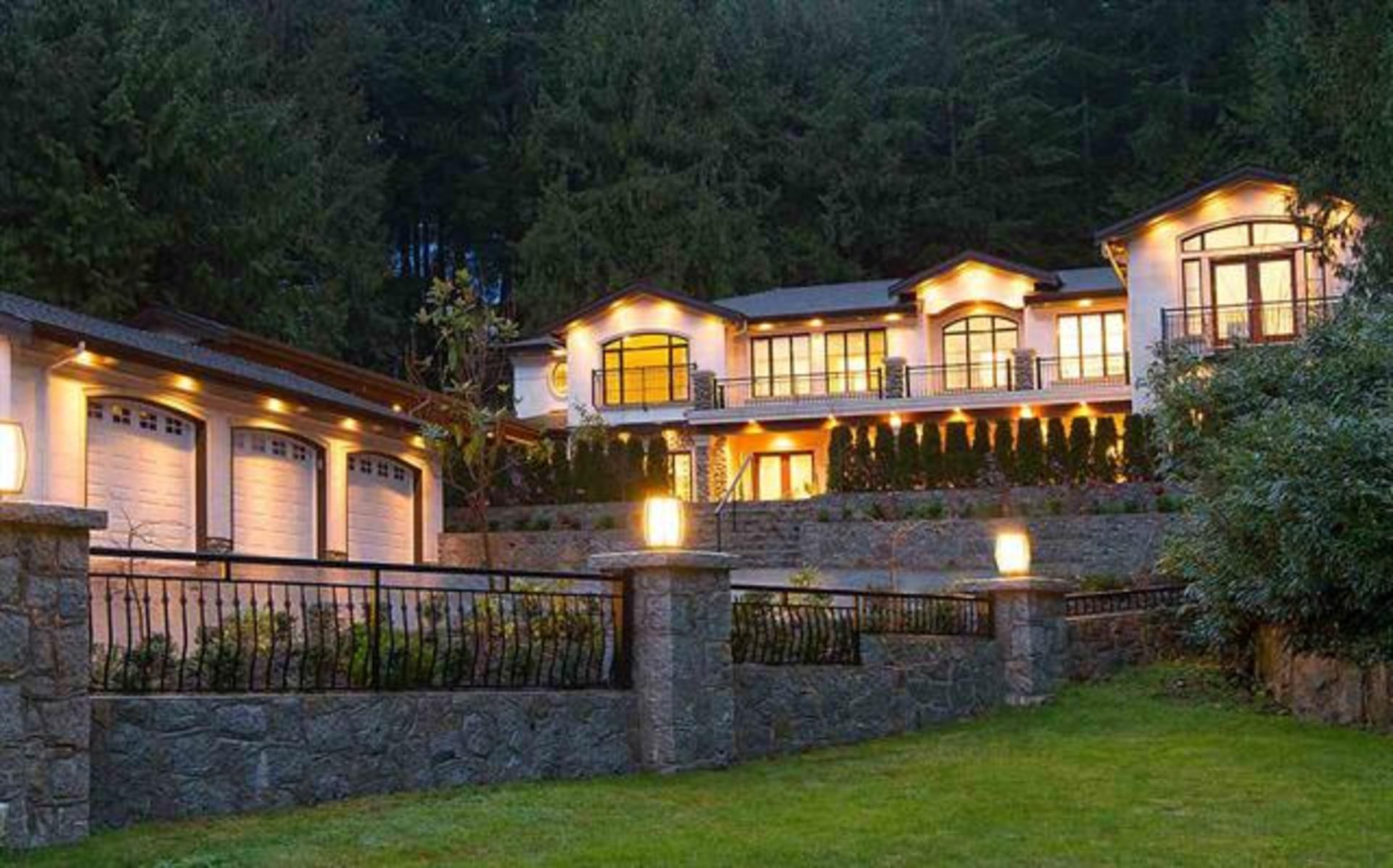 4560 Woodgreen Drive