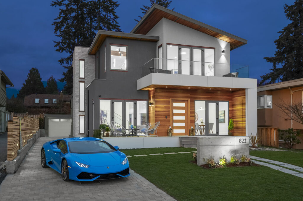 822 Cumberland Crescent