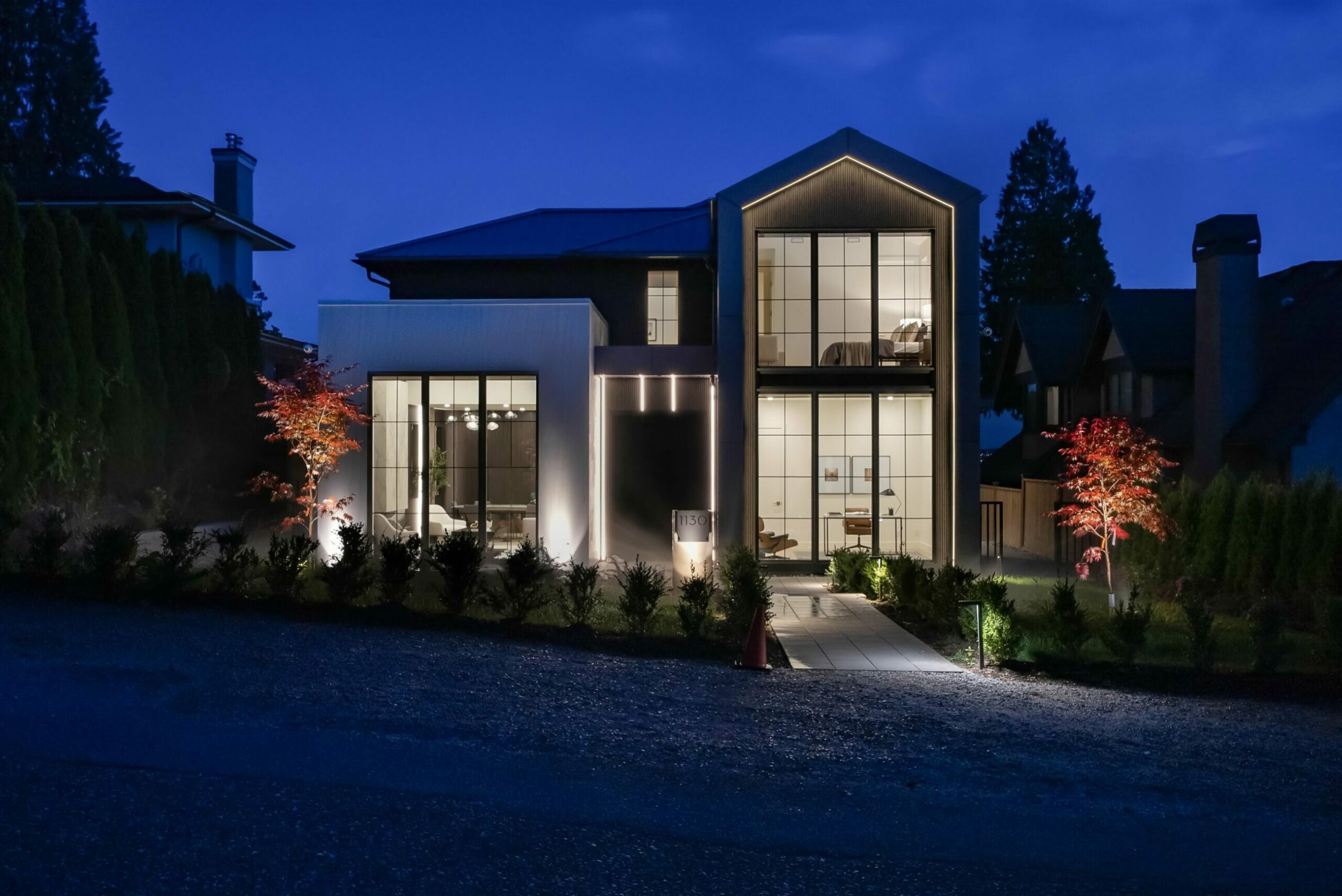 A STUNNING MODERN NEW BUILD IN WEST VANCOUVER - 1130 GORDON AVENUE