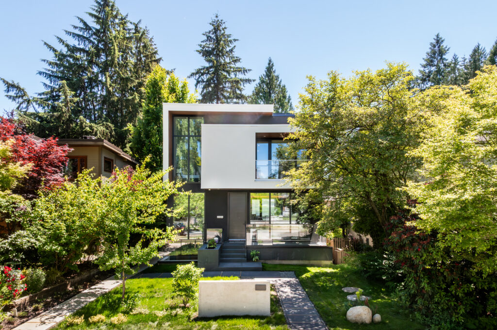 NEWLY BUILT ARCHITECTURAL RESIDENCE IN THE HEART OF DUNBAR – 4090 W 31st Avenue