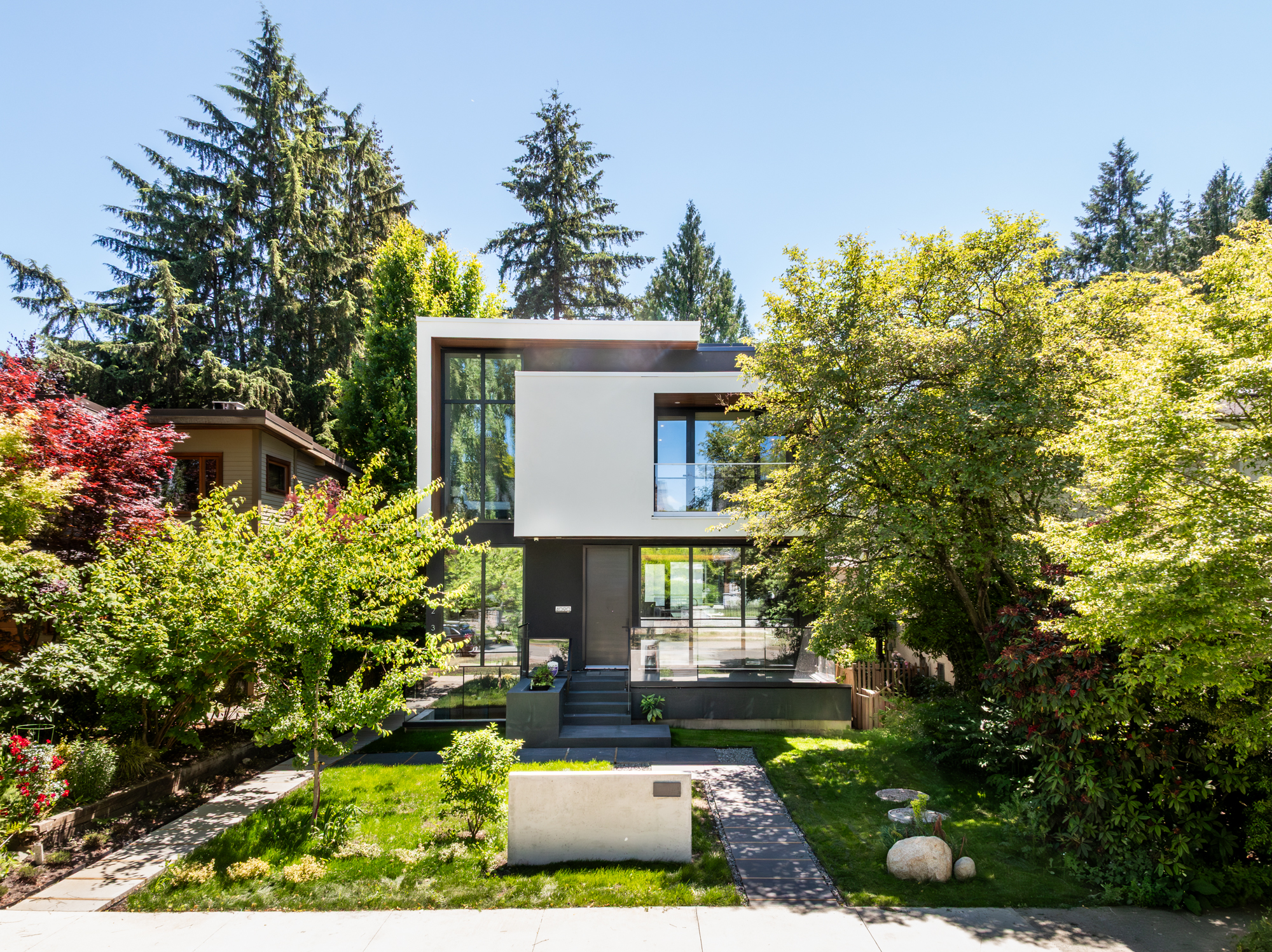 NEWLY BUILT ARCHITECTURAL RESIDENCE IN THE HEART OF DUNBAR - 4090 W 31st Avenue