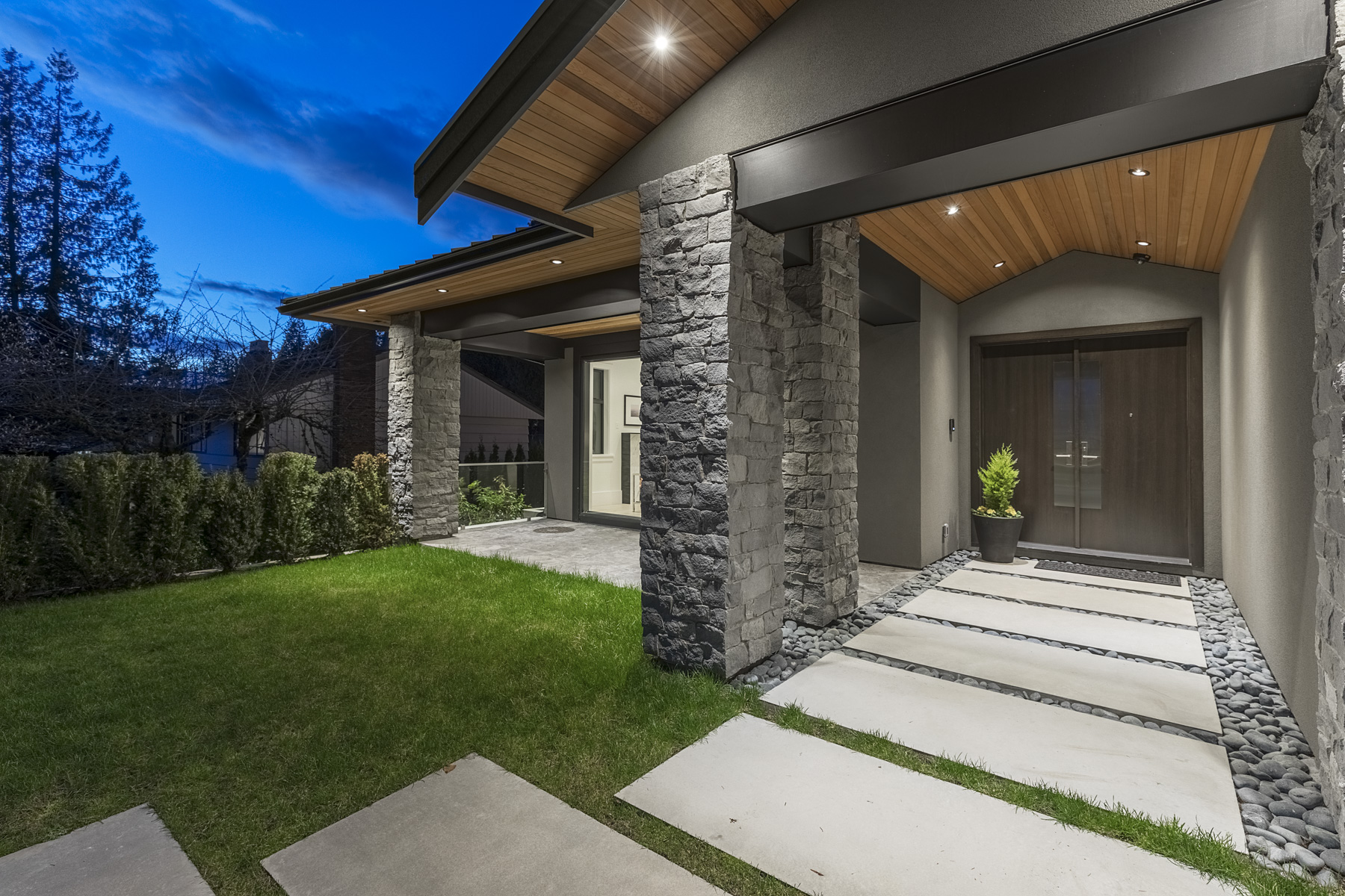 3161 Westmount Place