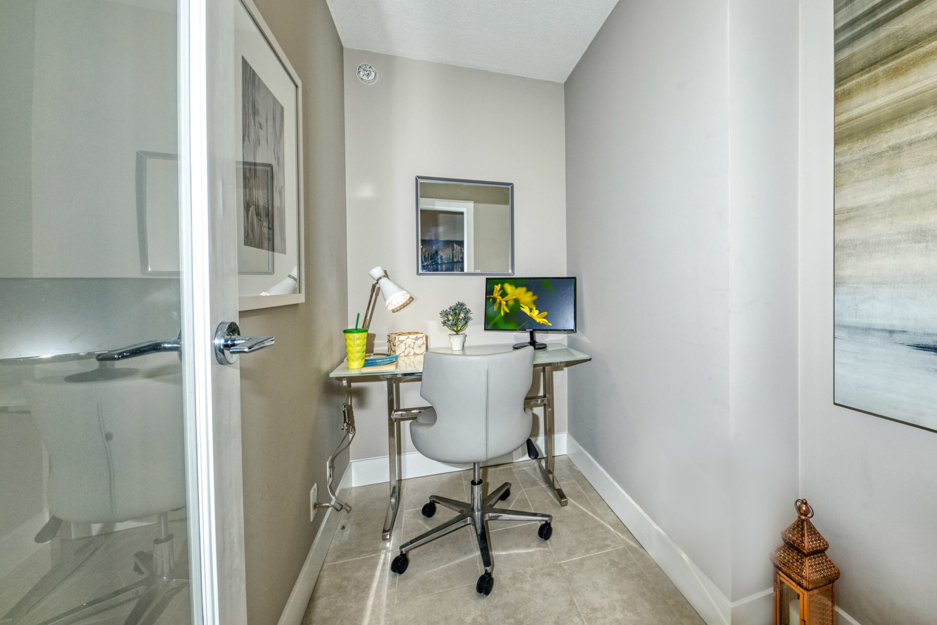 906 - 888 Homer Street