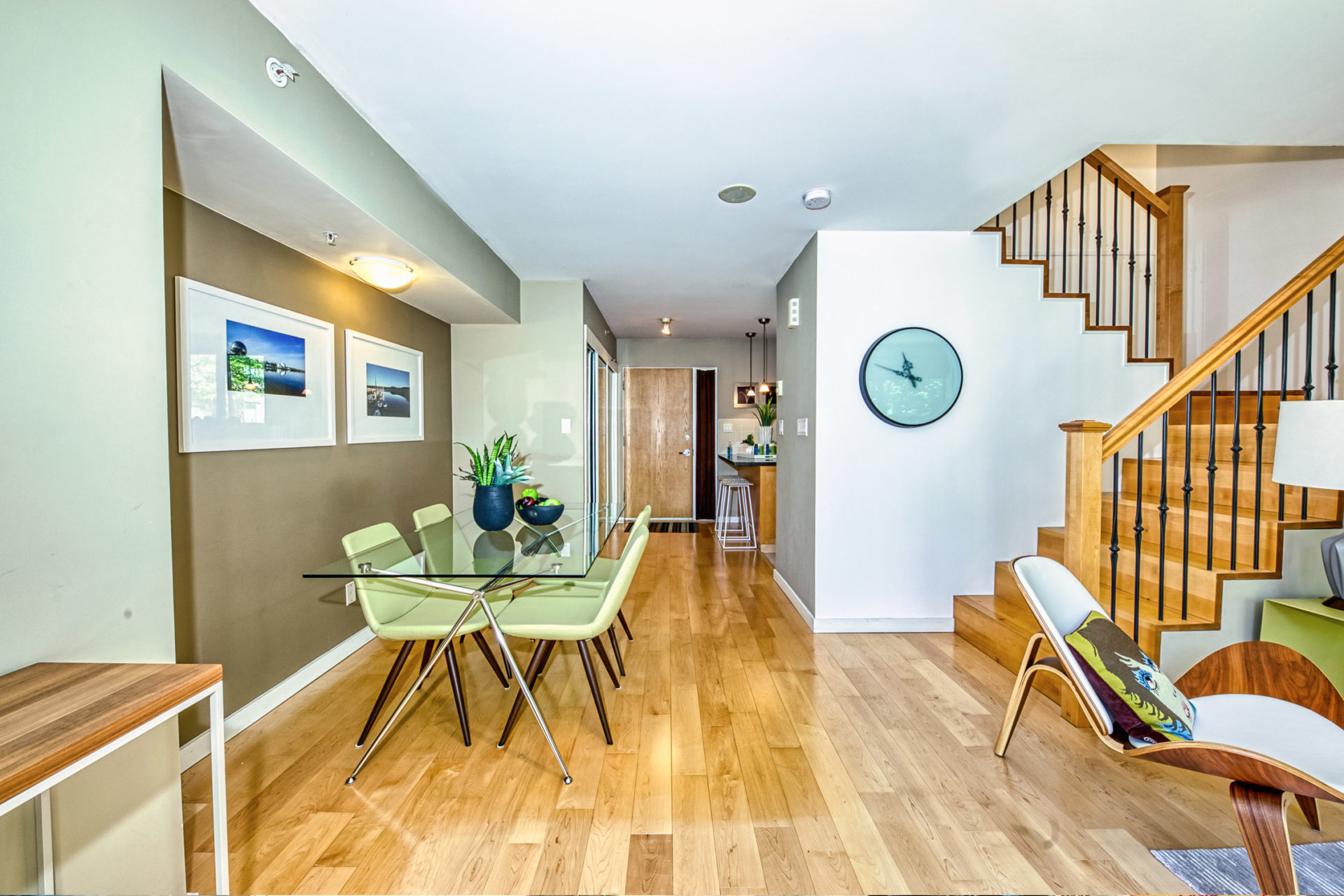 TH8 - 989 Richards Street