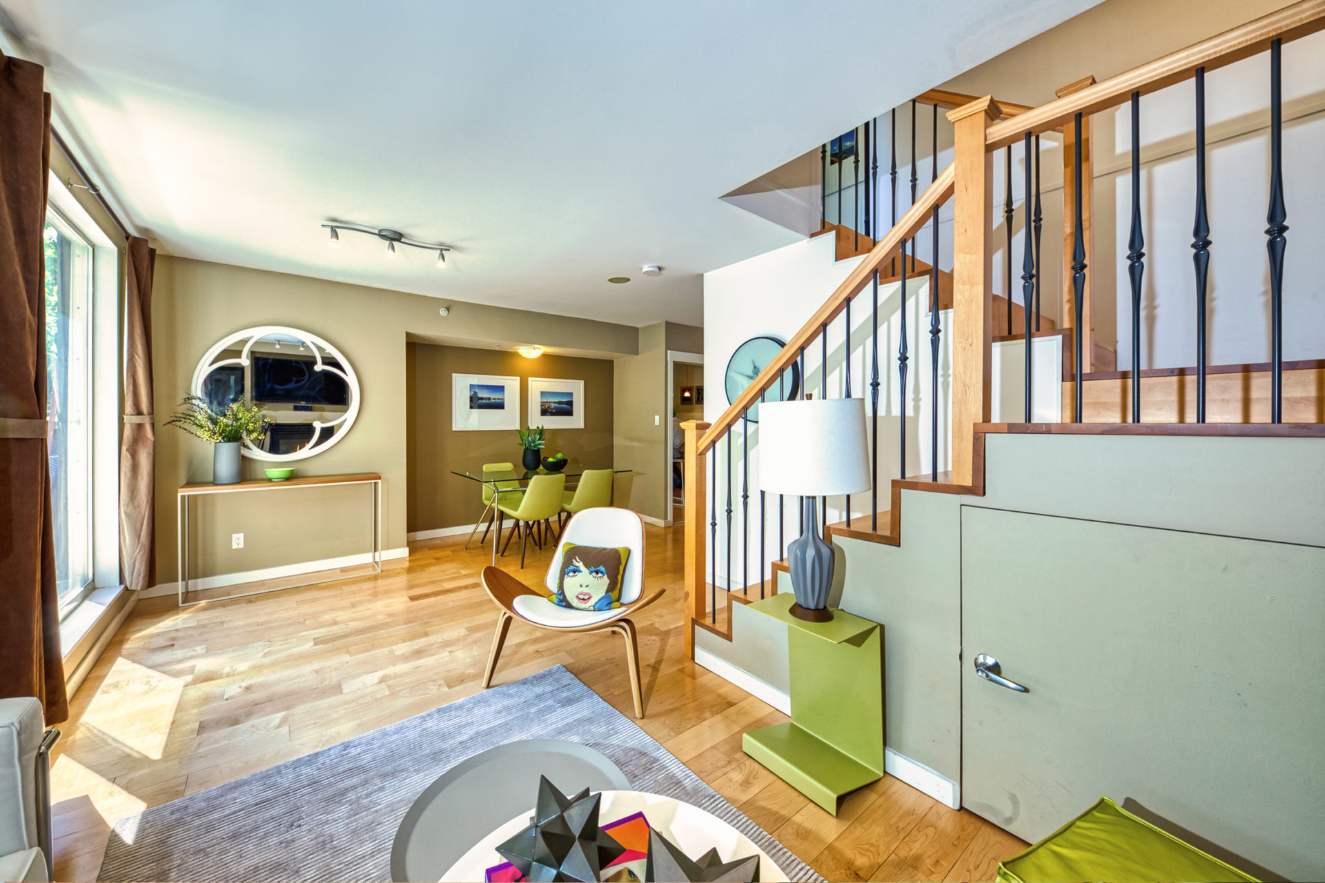 TH8 - 989 Richards Street