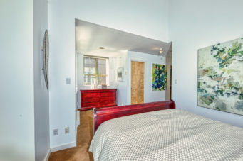 TH8 - 989 Richards Street