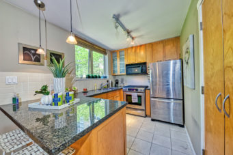 TH8 - 989 Richards Street