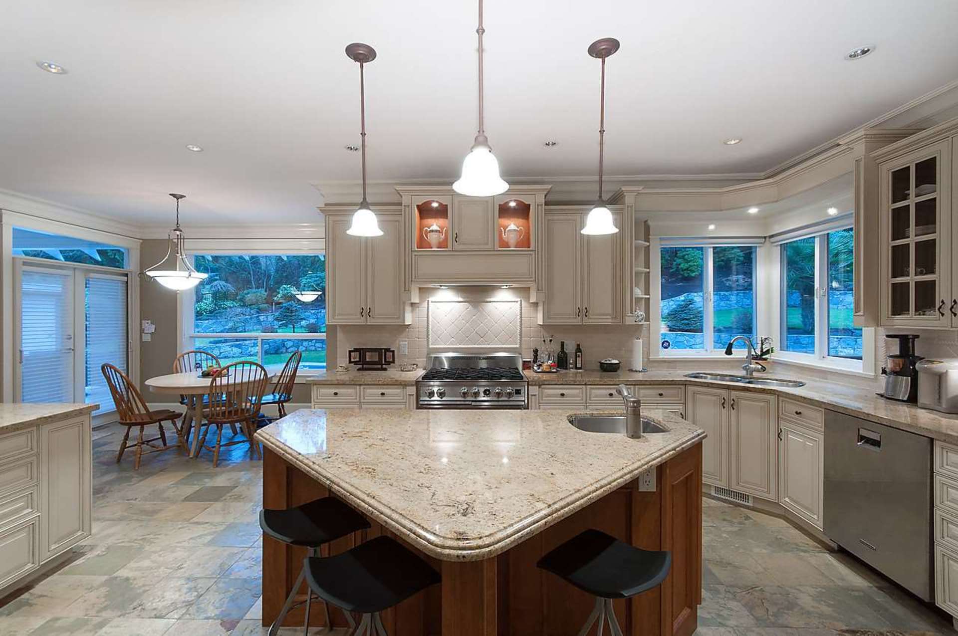 435 Southborough Drive