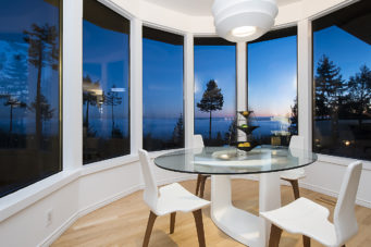 5032 Pinetree Crescent