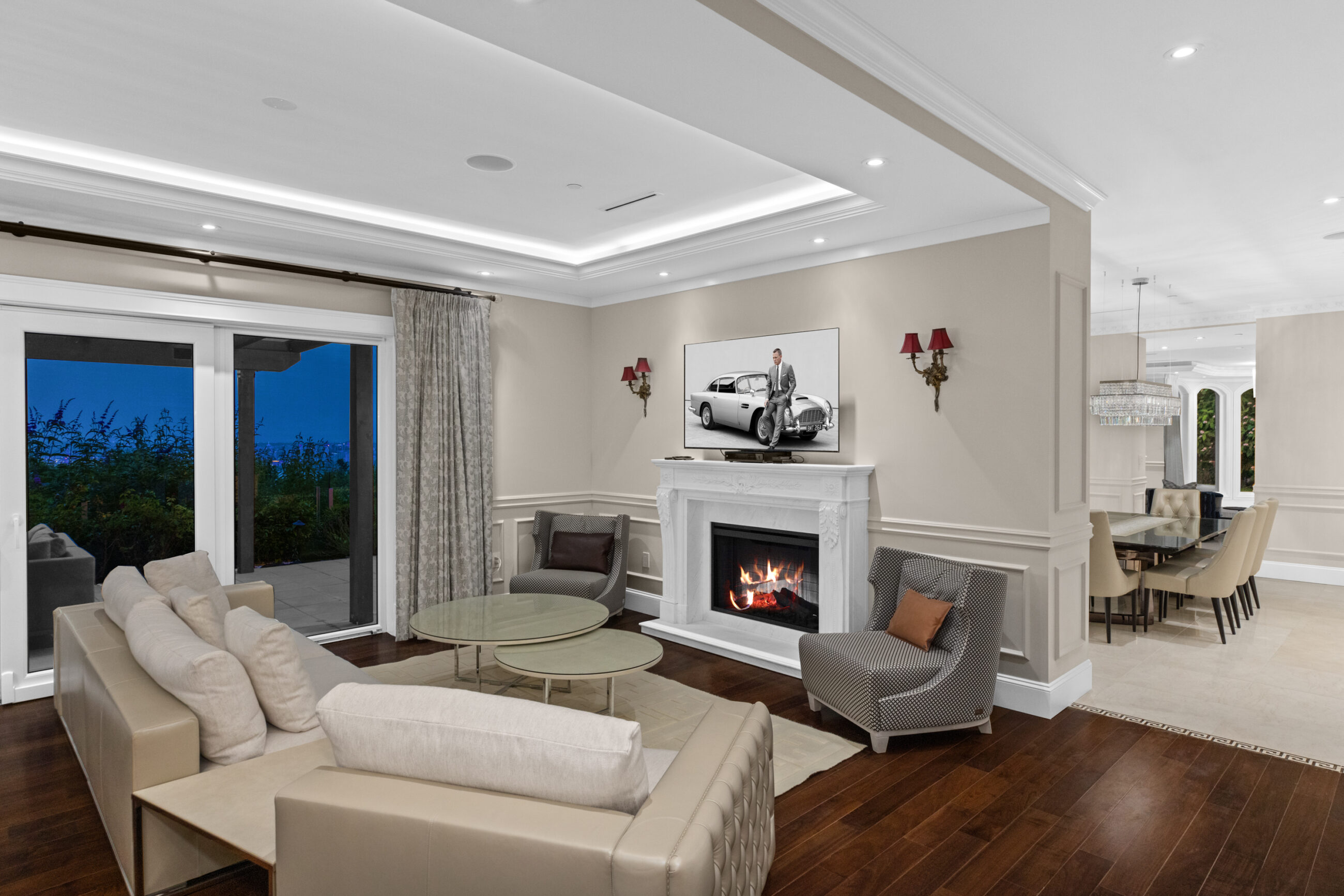 GRAND EUROPEAN CLASSIC LUXURY PROPERTY IN THE BEST BLOCK OF BRITISH PROPERTIES - 1367 Chartwell Dr, West Vancouver