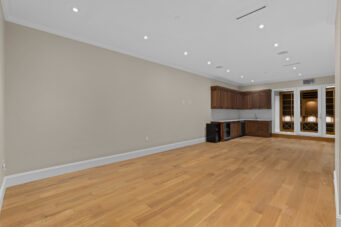 GRAND EUROPEAN CLASSIC LUXURY PROPERTY IN THE BEST BLOCK OF BRITISH PROPERTIES - 1367 Chartwell Dr, West Vancouver