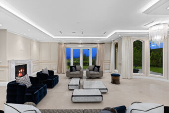 GRAND EUROPEAN CLASSIC LUXURY PROPERTY IN THE BEST BLOCK OF BRITISH PROPERTIES - 1367 Chartwell Dr, West Vancouver