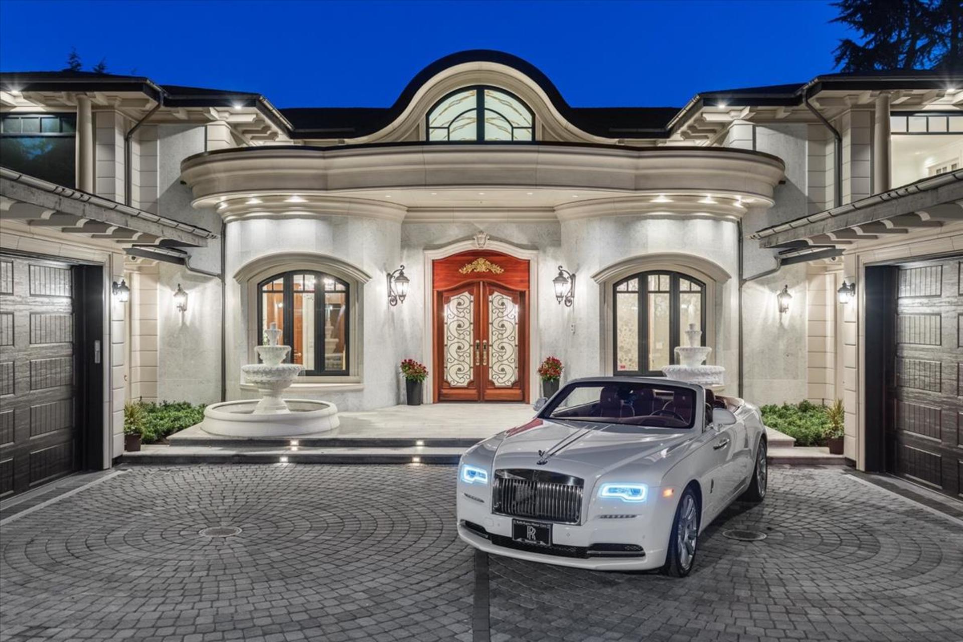 670 Southborough Drive