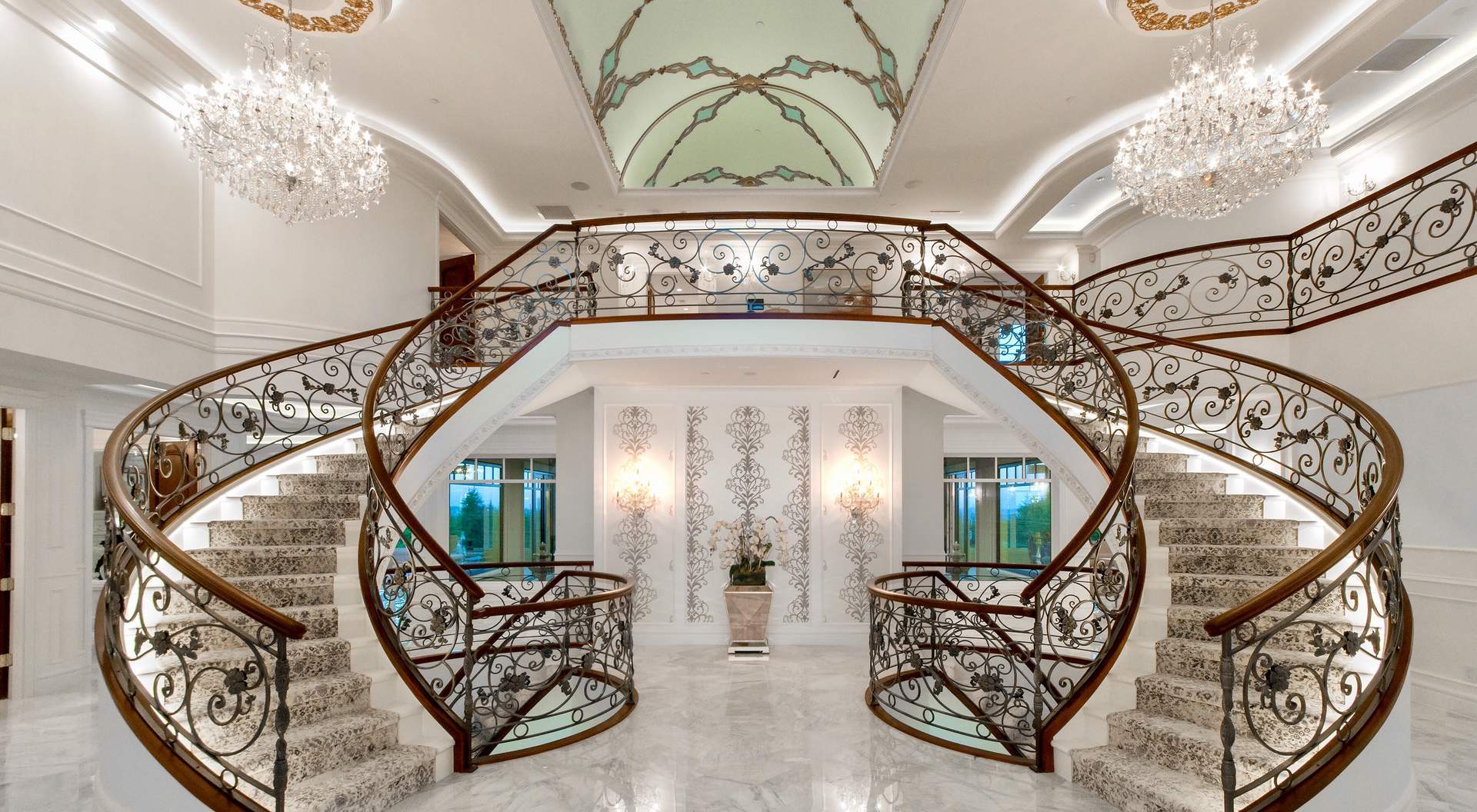 670 Southborough Drive