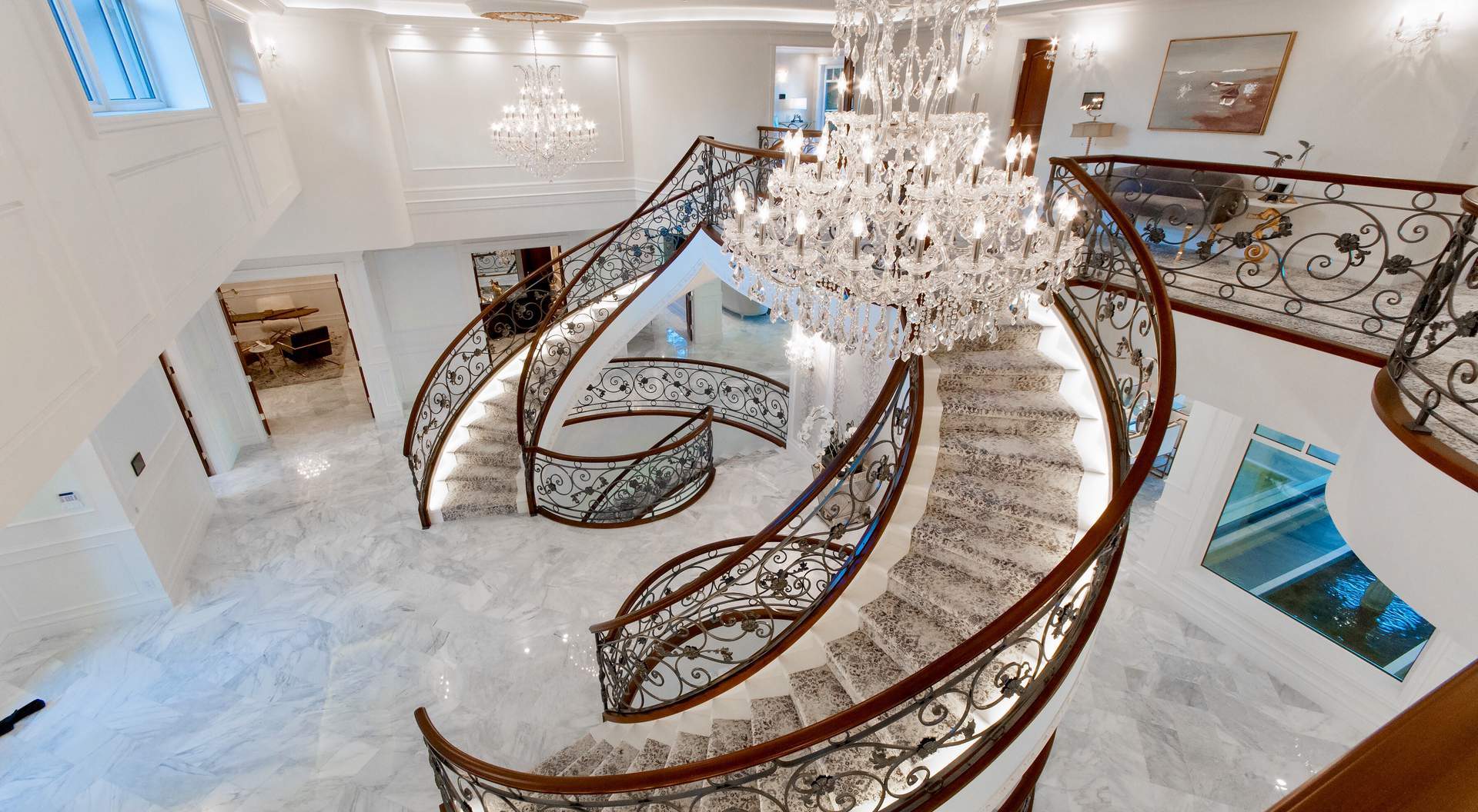 670 Southborough Drive