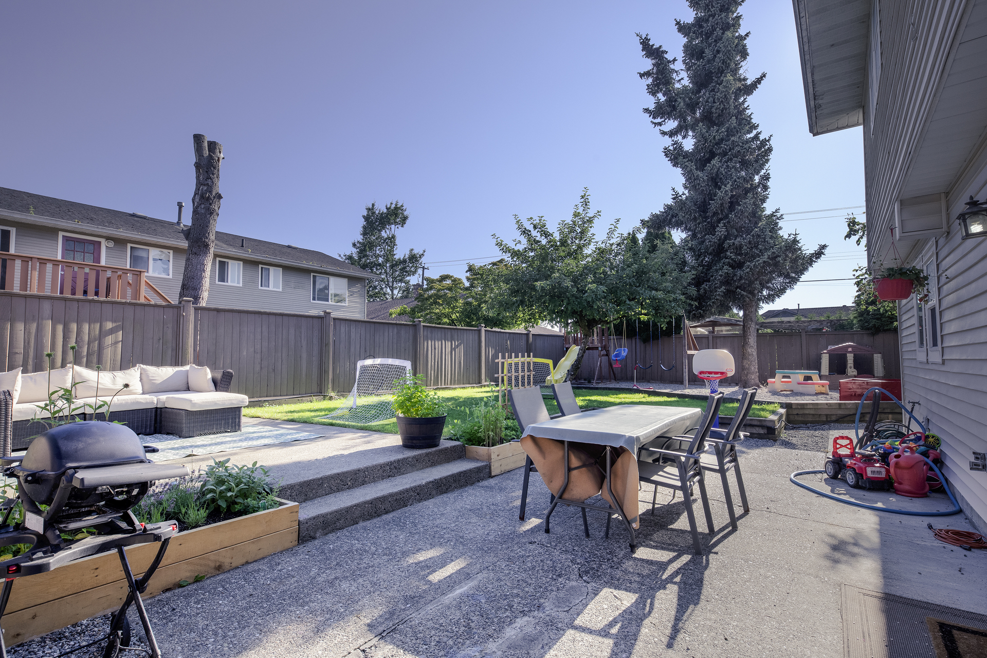 20416 90 Crescent, Langley