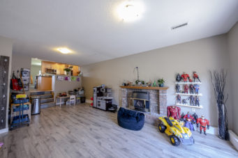 20416 90 Crescent, Langley