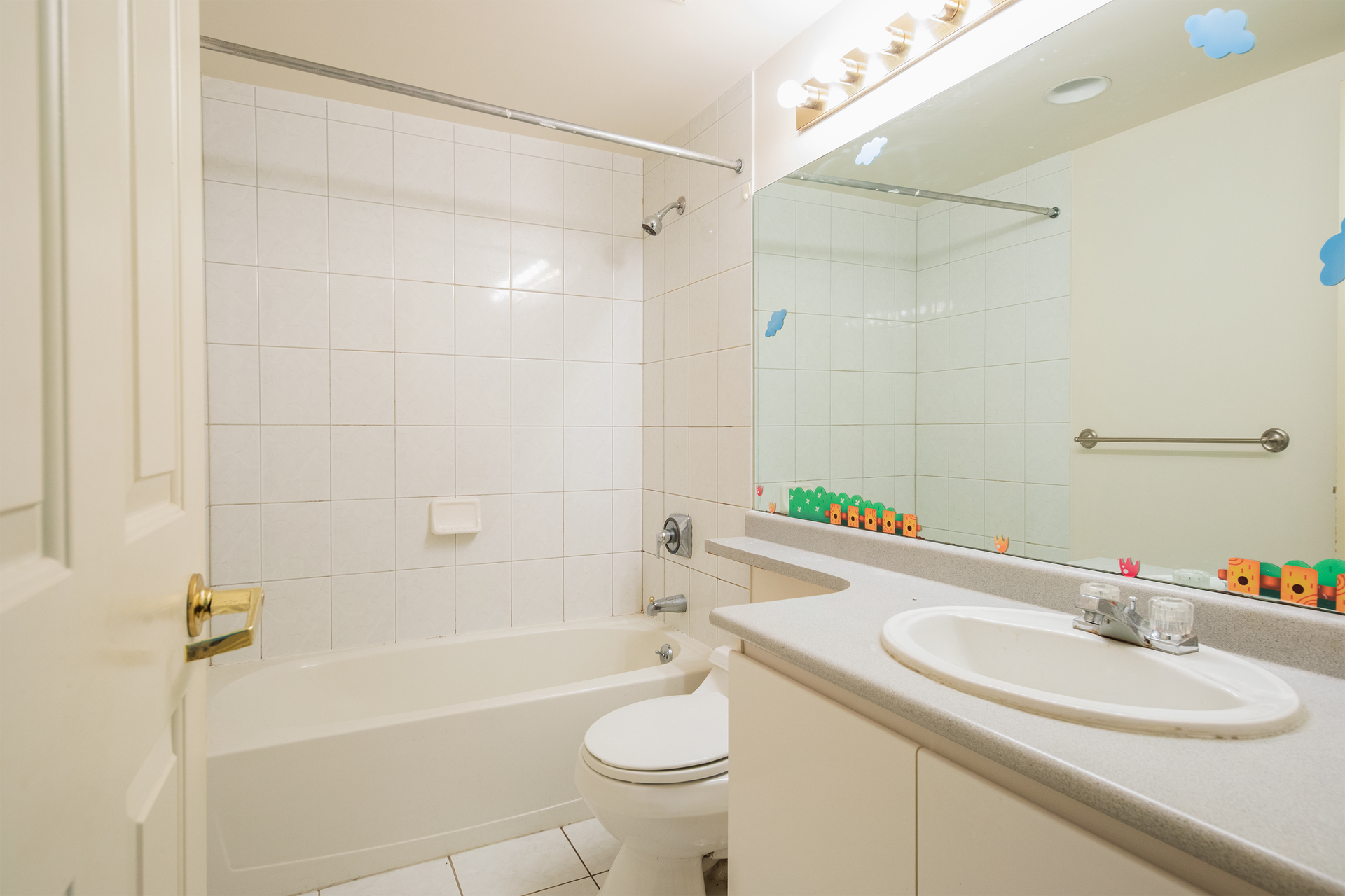 205 - 9603 Manchester Drive, Burnaby