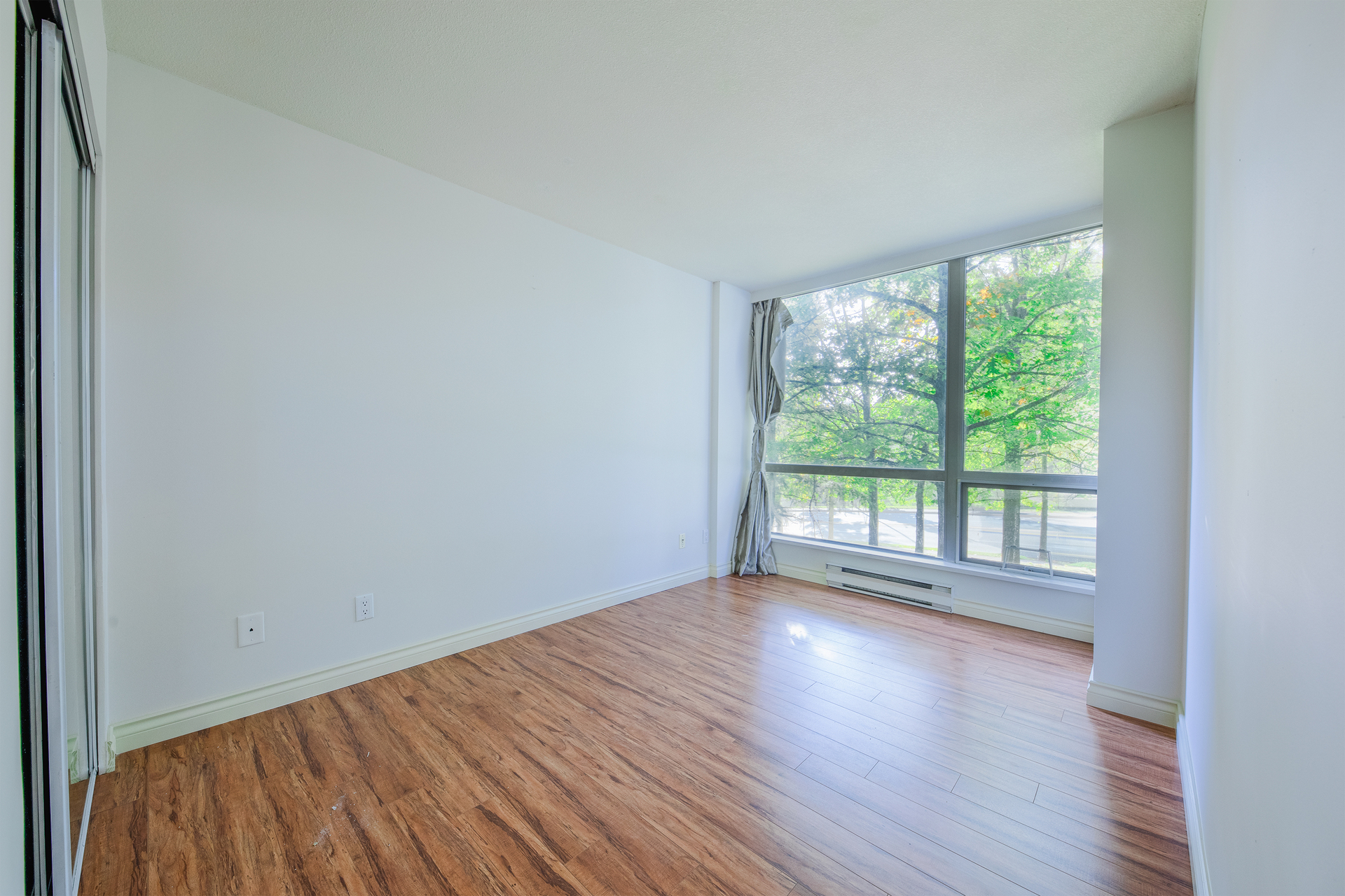 205 – 9603 Manchester Drive, Burnaby