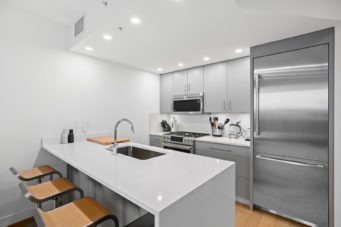 TH17 - 188 E Esplanade Street, North Vancouver