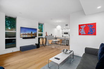 TH17 - 188 E Esplanade Street, North Vancouver