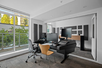 TH17 - 188 E Esplanade Street, North Vancouver