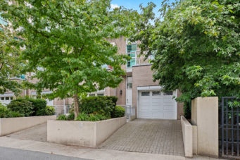 TH17 - 188 E Esplanade Street, North Vancouver