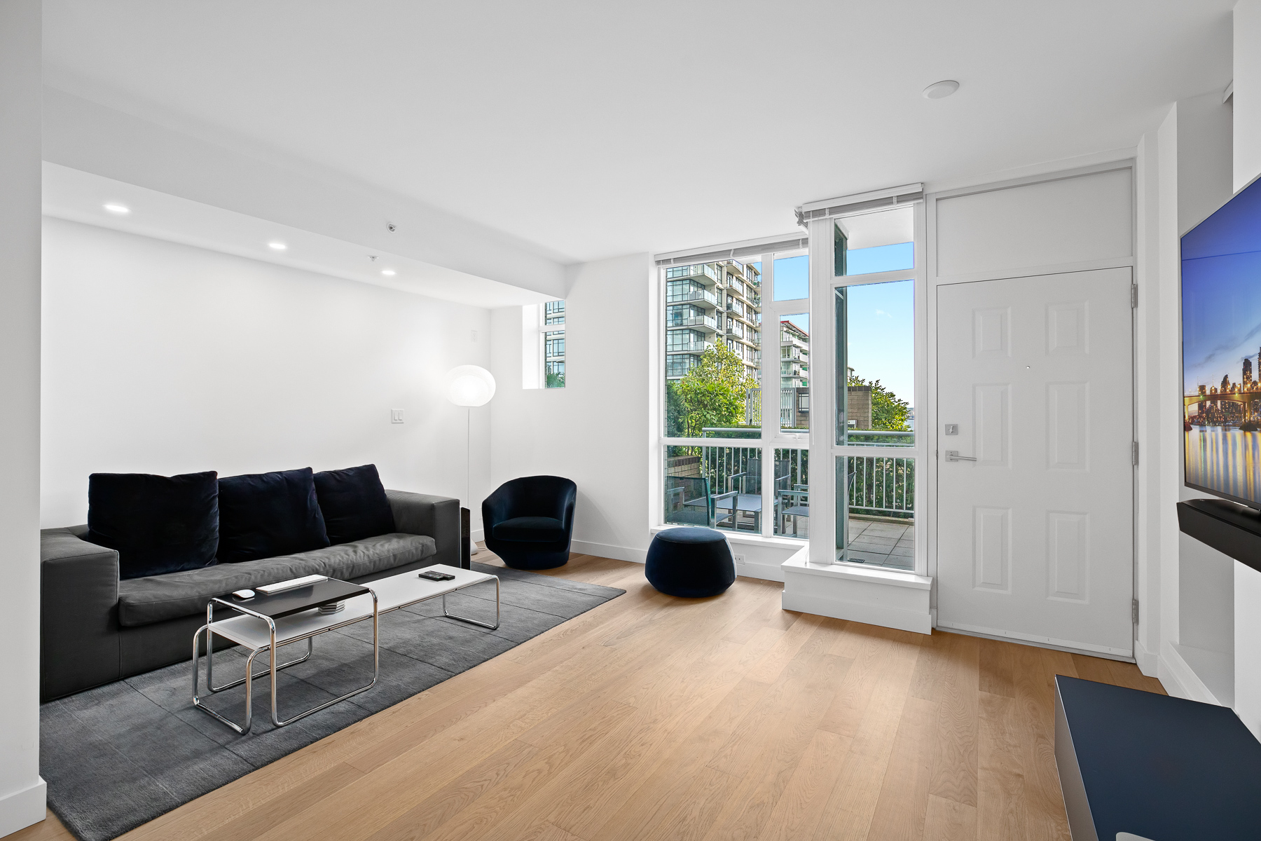 TH17 - 188 E Esplanade Street, North Vancouver