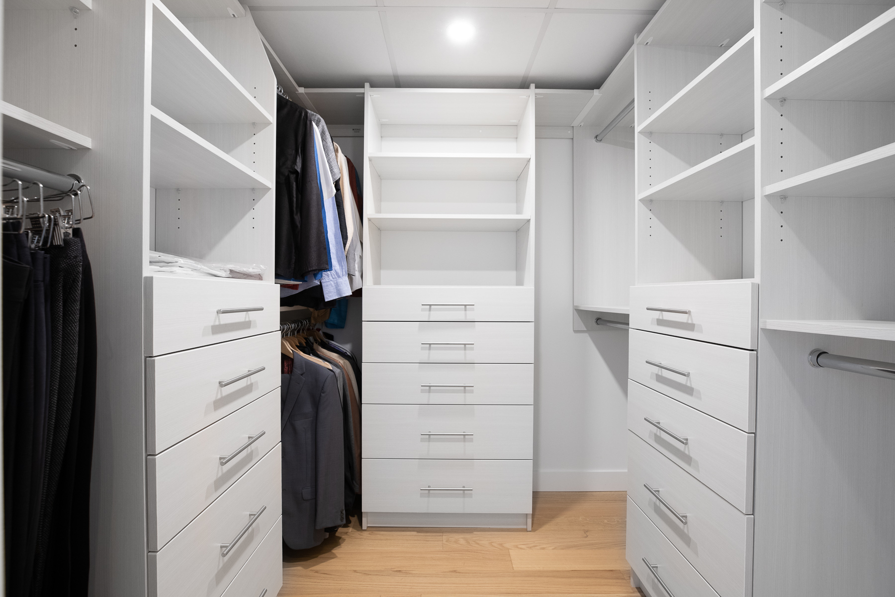 TH17 - 188 E Esplanade Street, North Vancouver