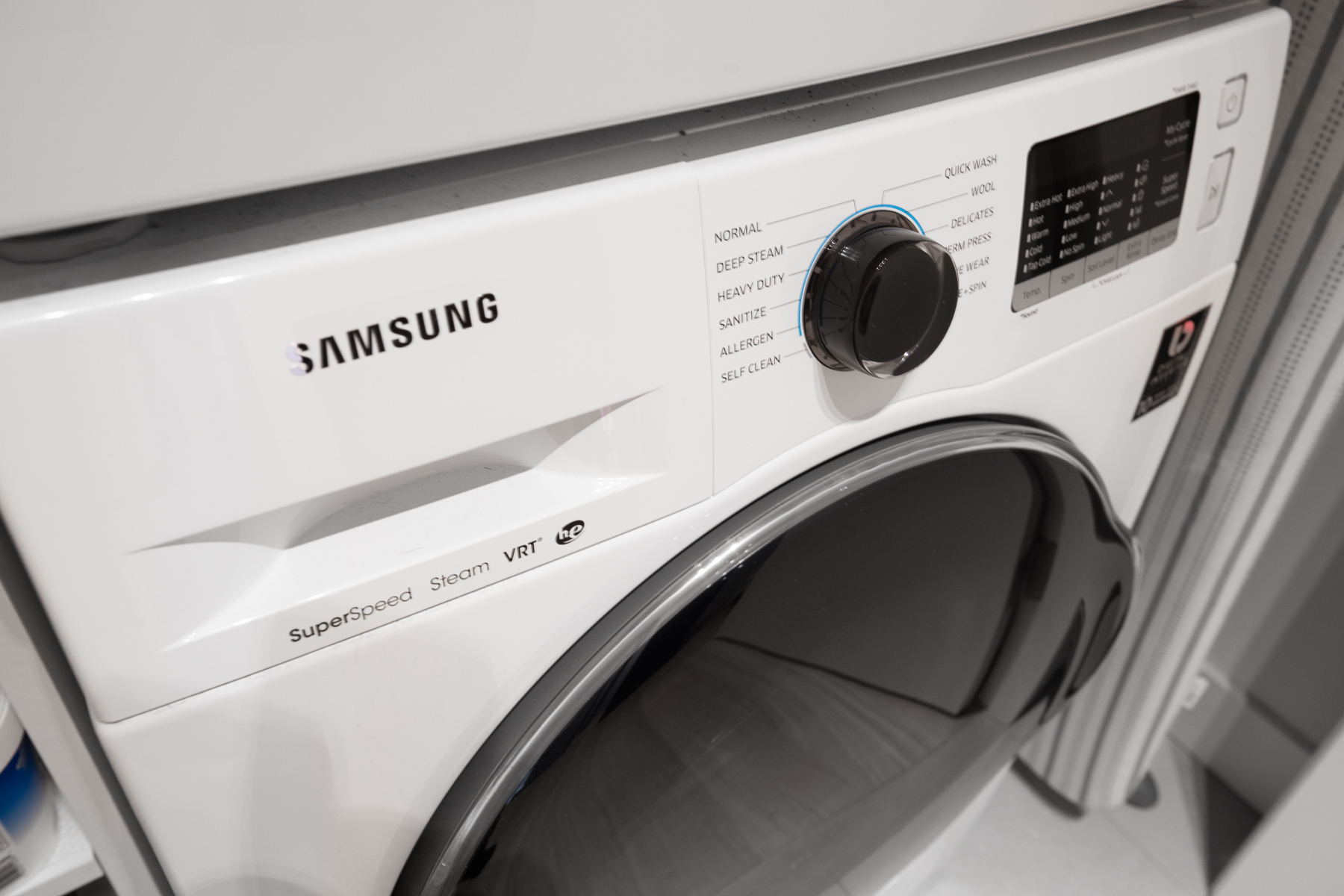 TH17 - 188 E Esplanade Street, North Vancouver