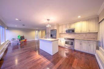 1576 Tyrol Place, West Vancouver