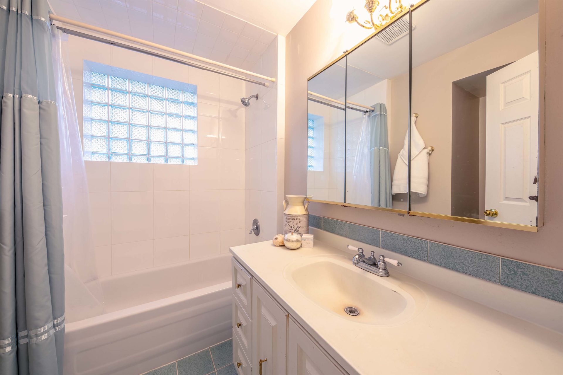 1645 Taylor Way, West Vancouver