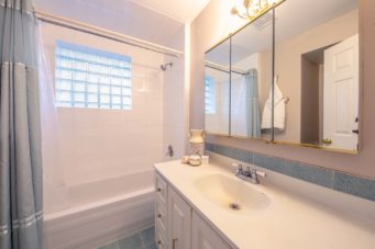 1645 Taylor Way, West Vancouver