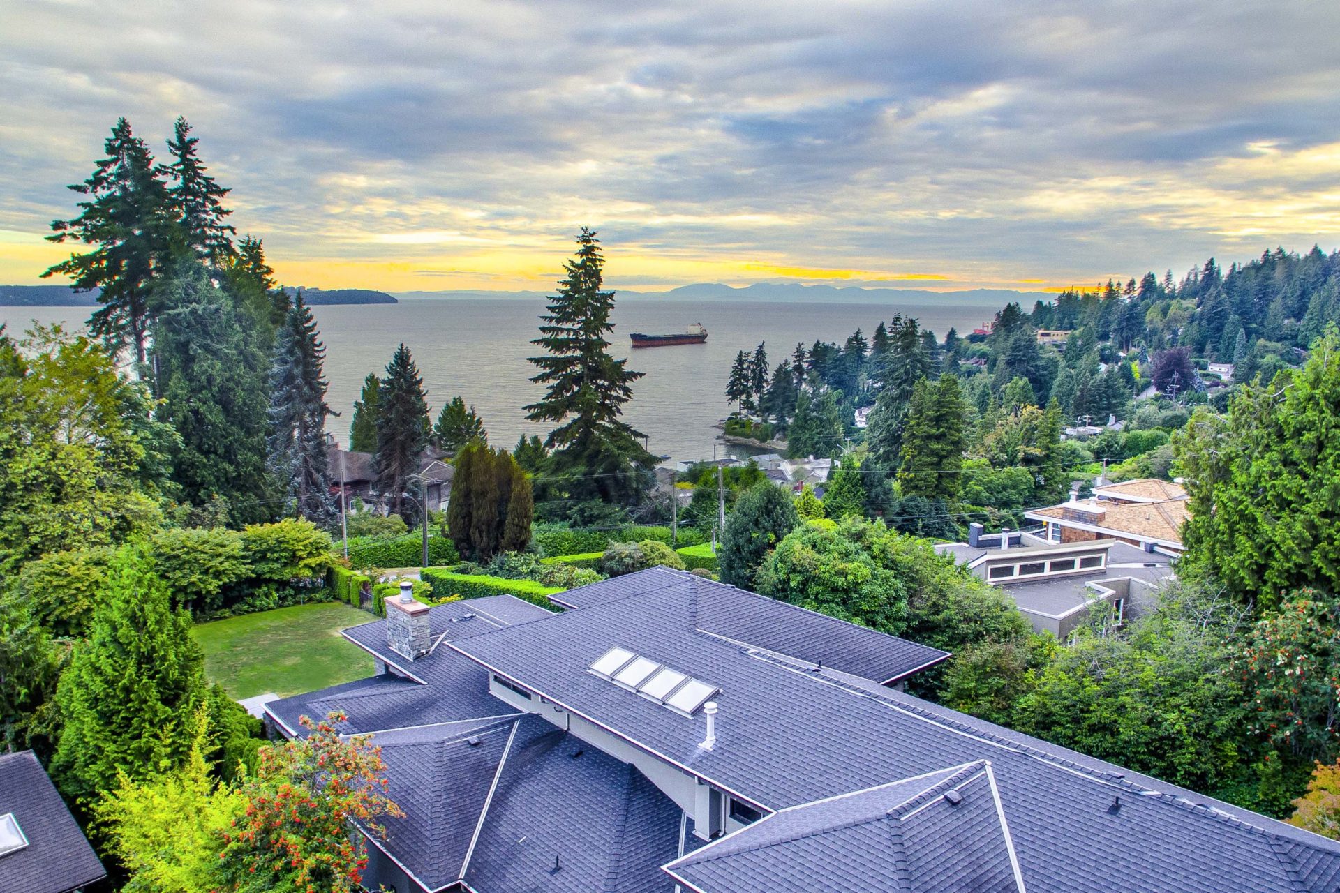 3297 Mathers Avenue, West Vancouver