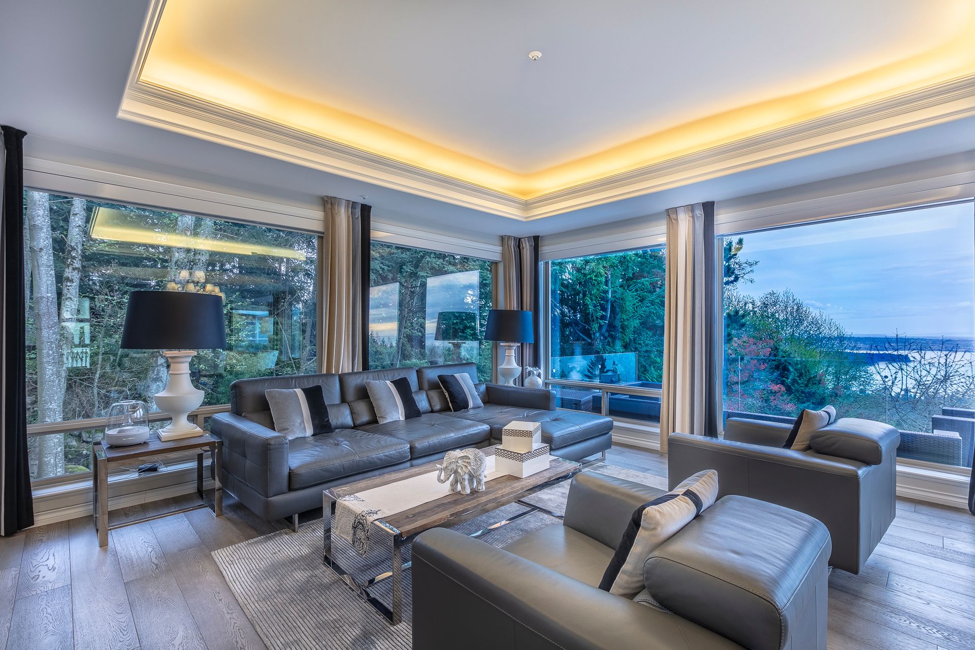 1560 Chippendale Crt, West Vancouver