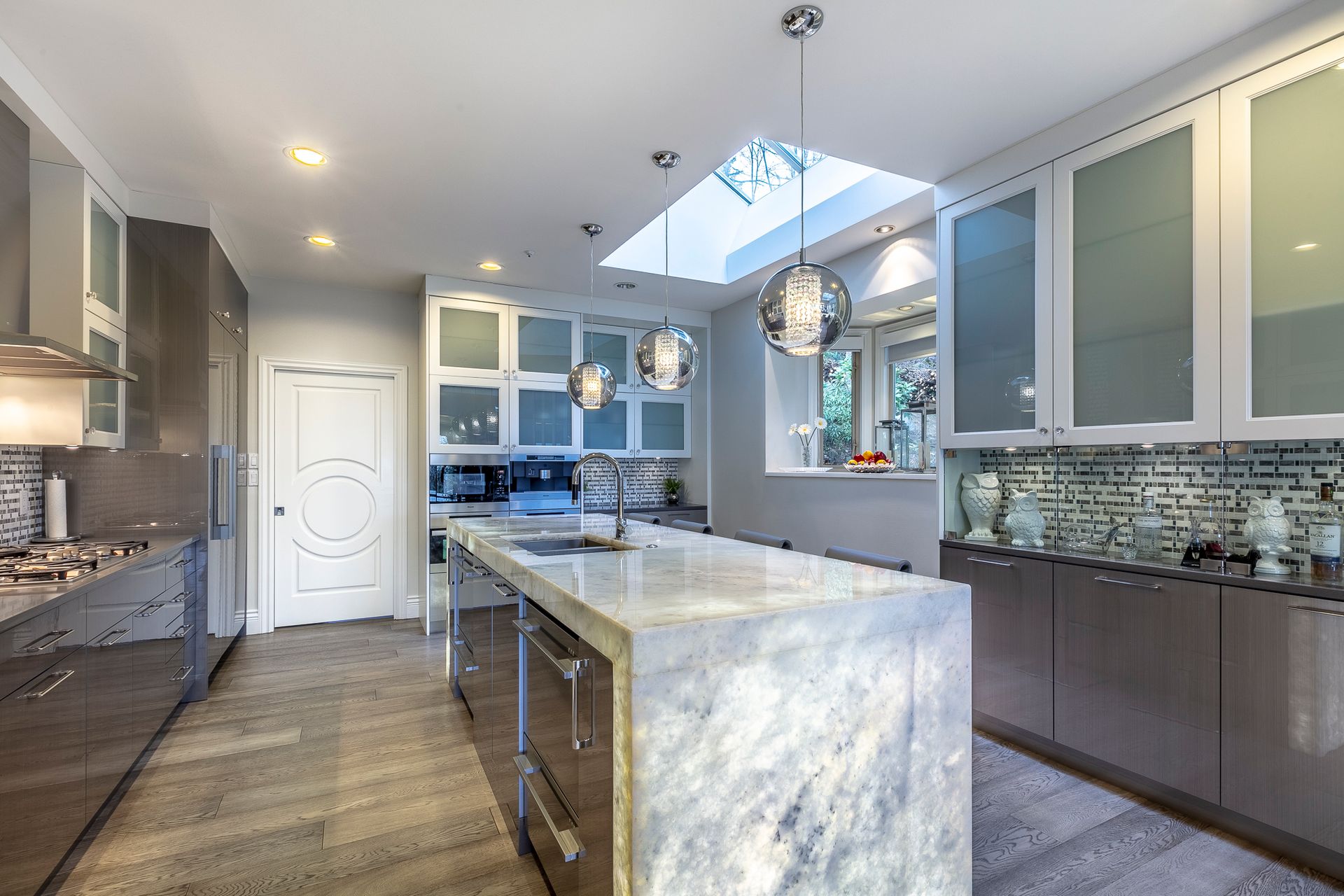 1560 Chippendale Crt, West Vancouver