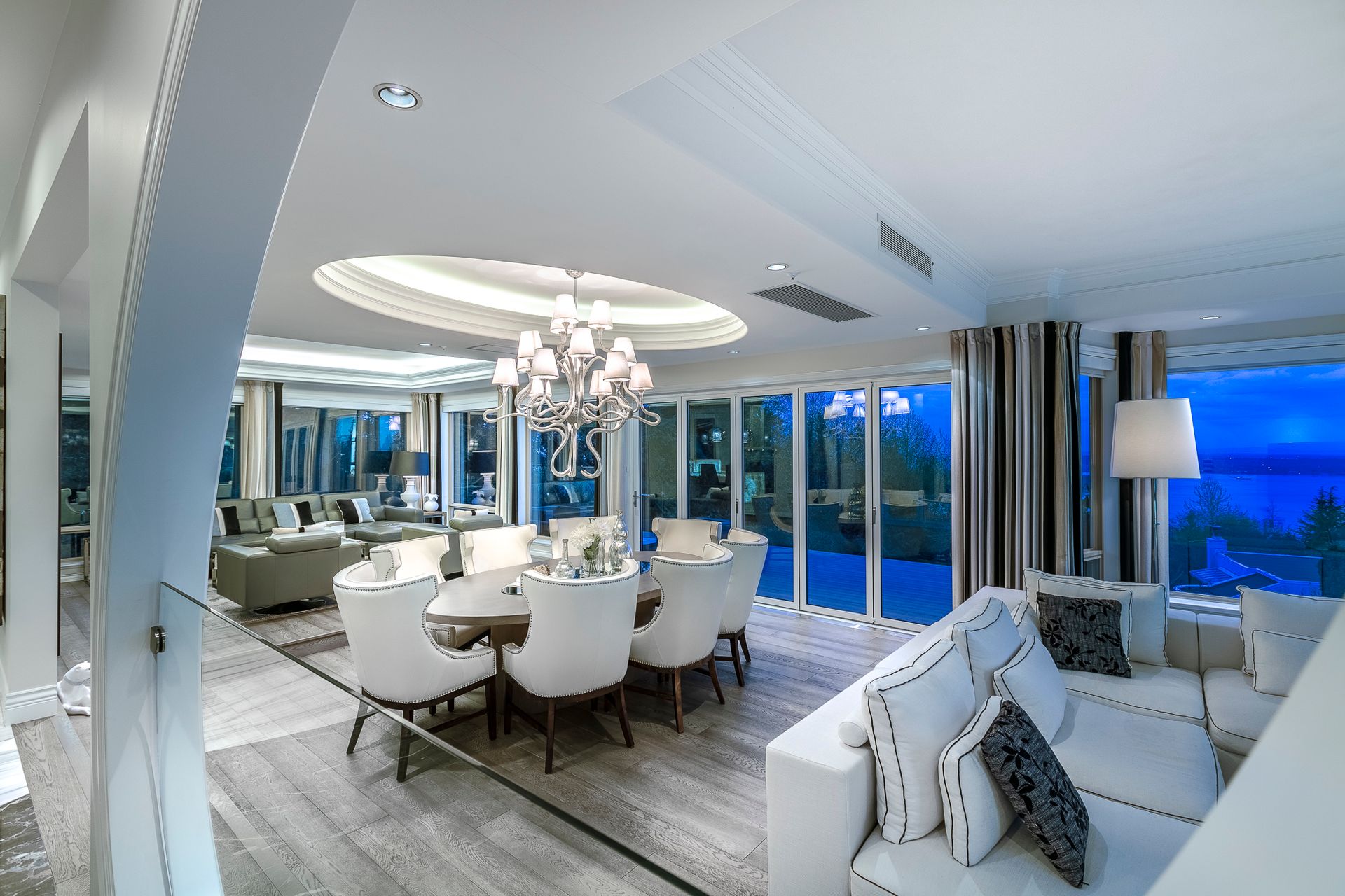 1560 Chippendale Crt, West Vancouver