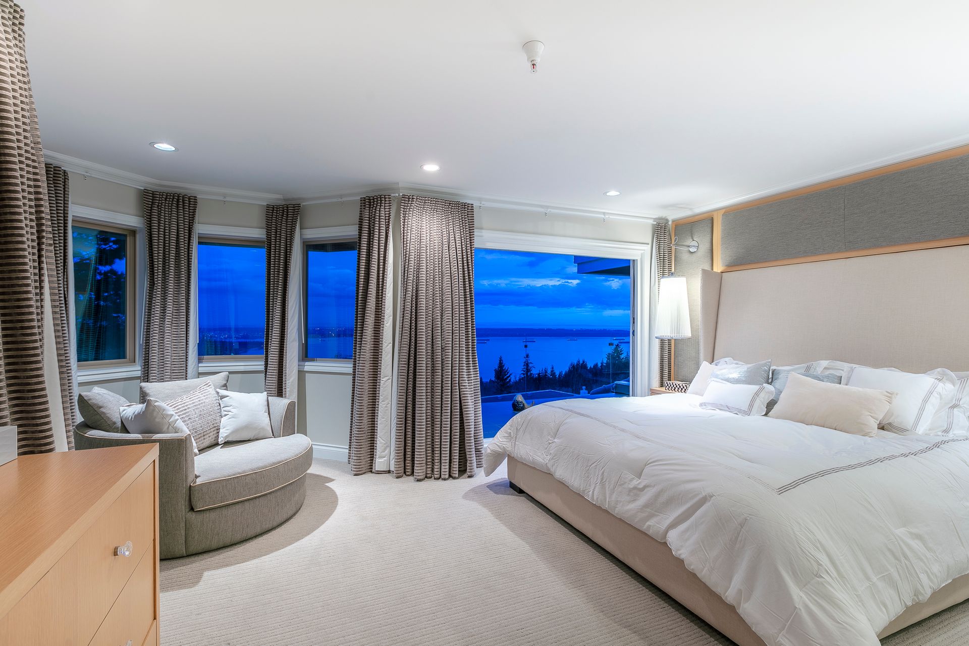 1560 Chippendale Crt, West Vancouver