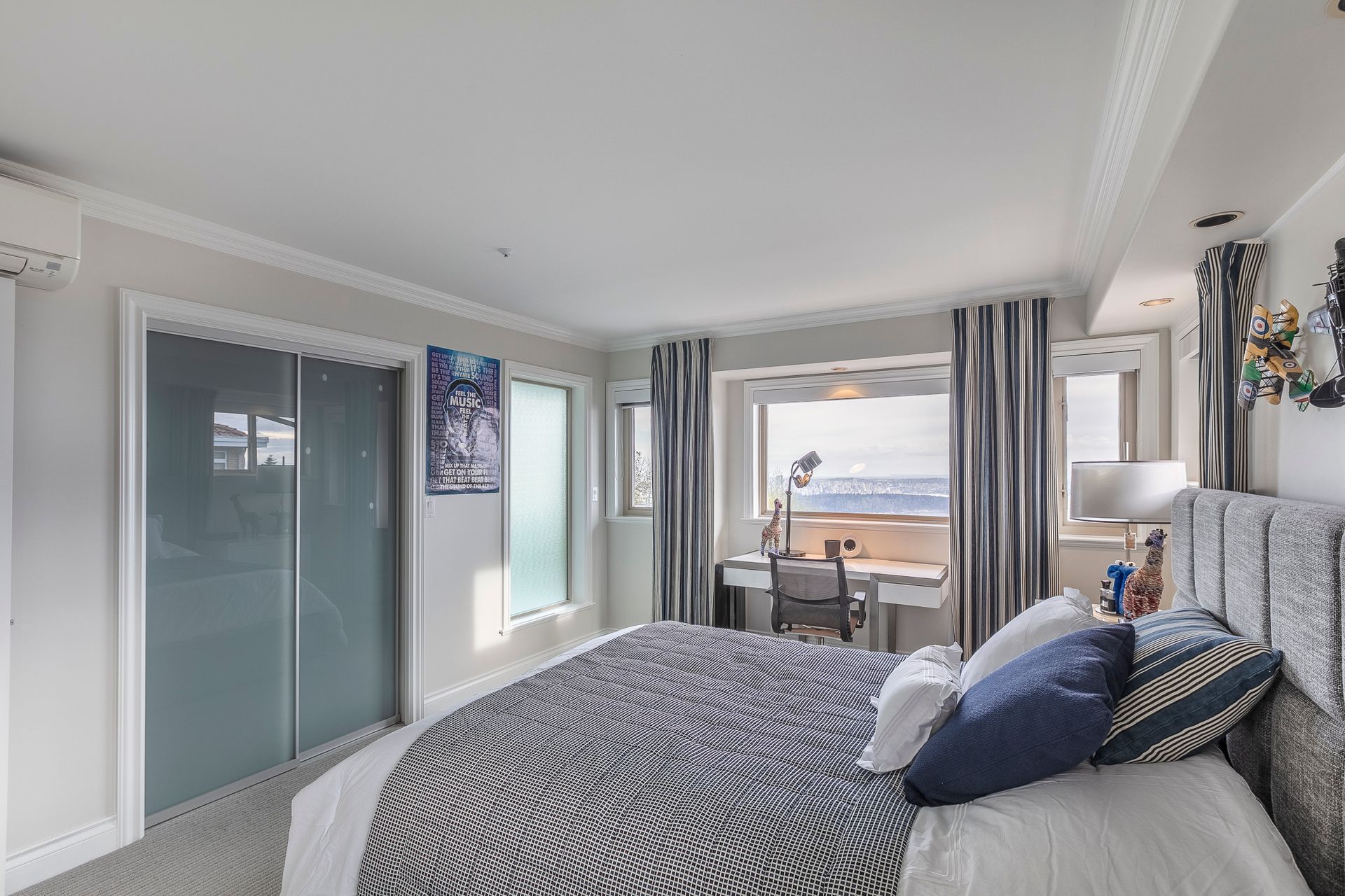 1560 Chippendale Crt, West Vancouver