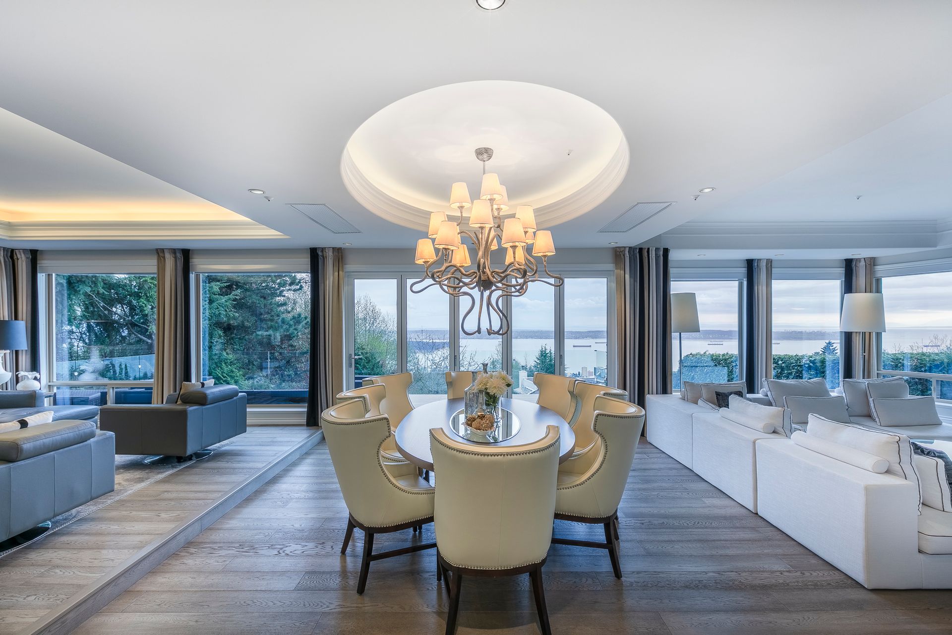 1560 Chippendale Crt, West Vancouver