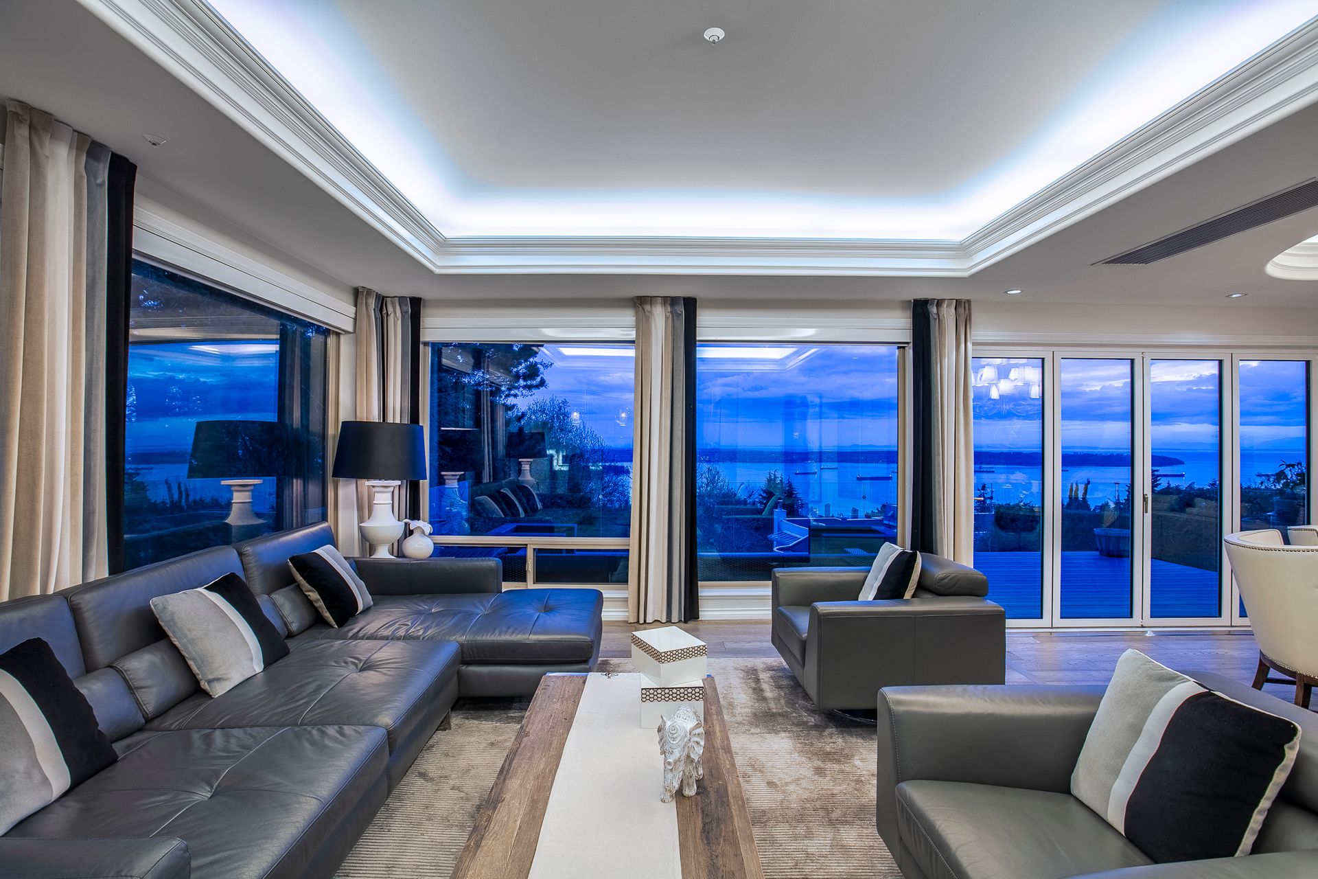 1560 Chippendale Crt, West Vancouver