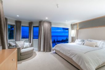 1560 Chippendale Crt, West Vancouver