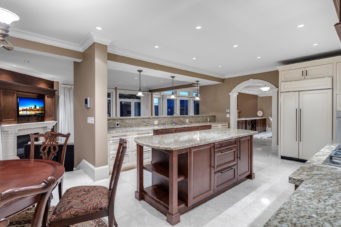 Exclusive Listing- 775 Esquimalt Avenue, West Vancouver, British Columbia