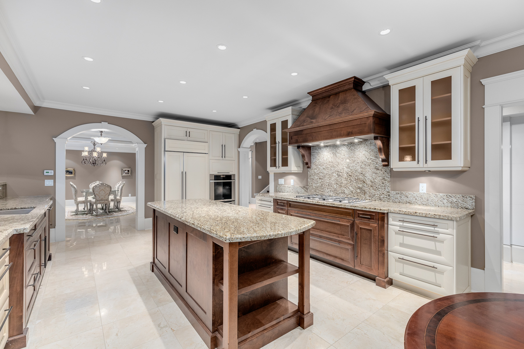 Exclusive Listing- 775 Esquimalt Avenue, West Vancouver, British Columbia