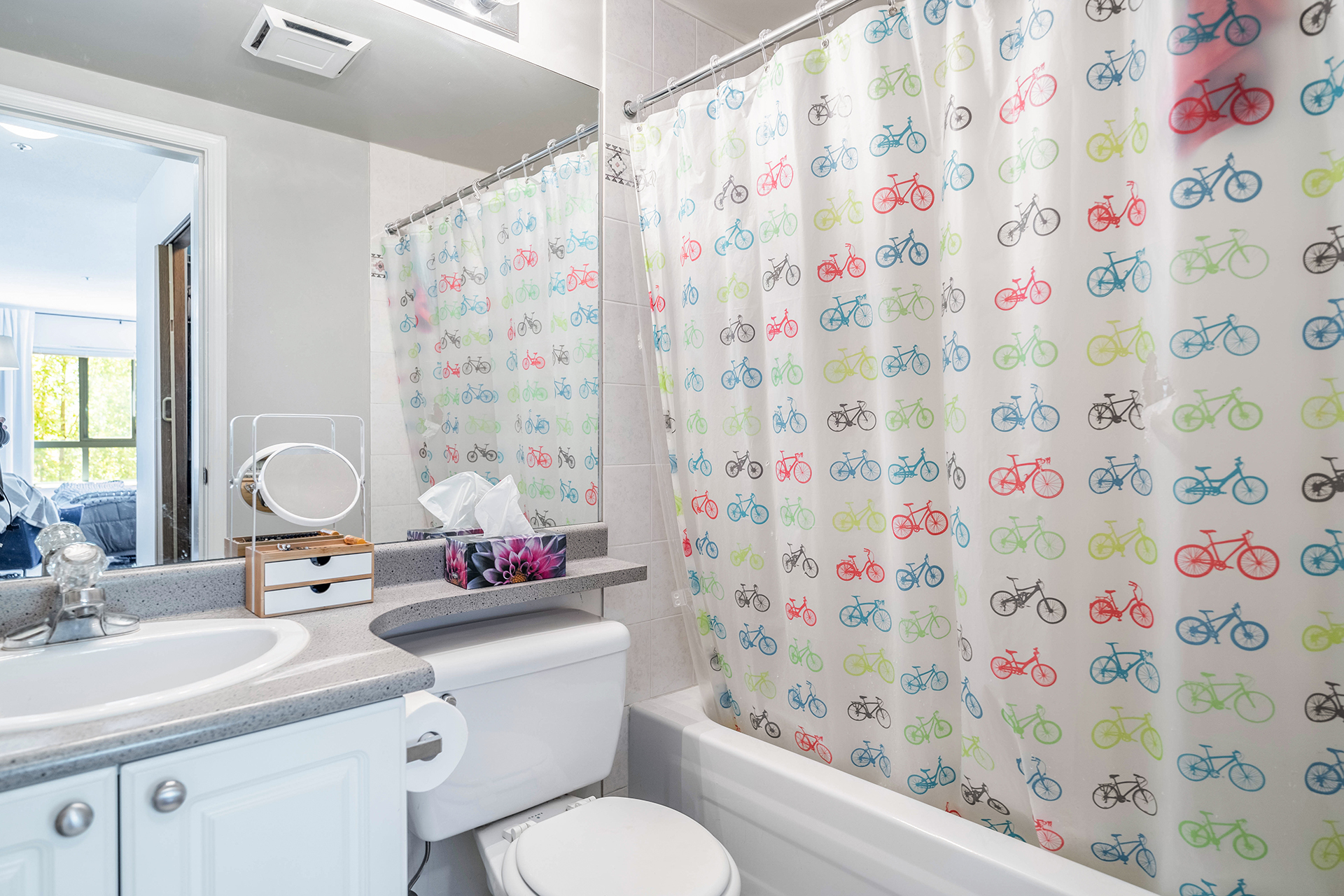 #307 223 Mountain Hwy, North Vancouver