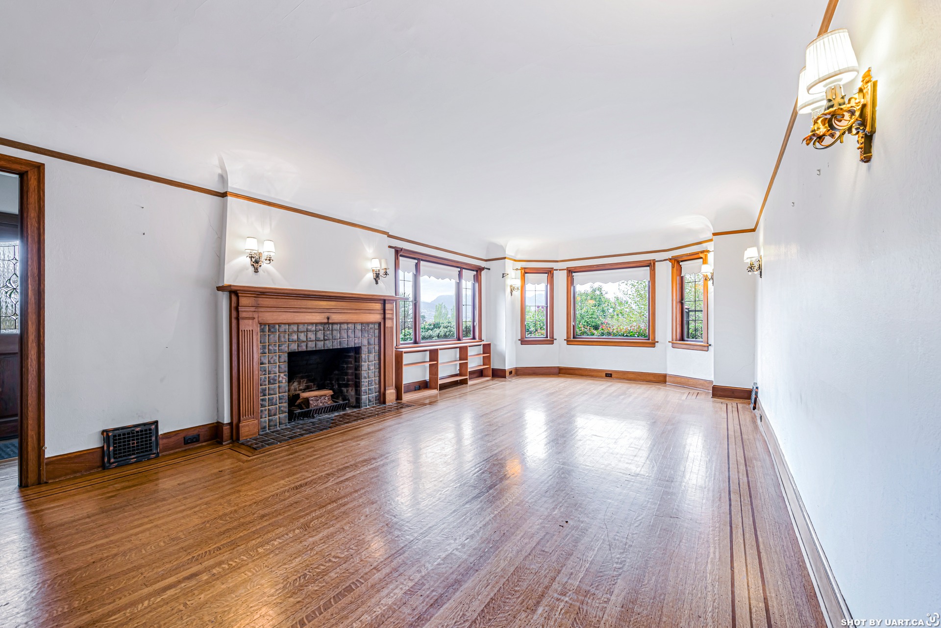 4296 W 8TH AVE, Vancouver