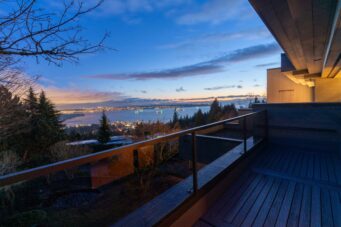 IMMACULATE FAMILY RESIDENCE WITH OCEAN & CITY VIEWS - 2527 Westhill Drive, West Vancouver