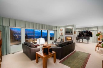 IMMACULATE FAMILY RESIDENCE WITH OCEAN & CITY VIEWS - 2527 Westhill Drive, West Vancouver