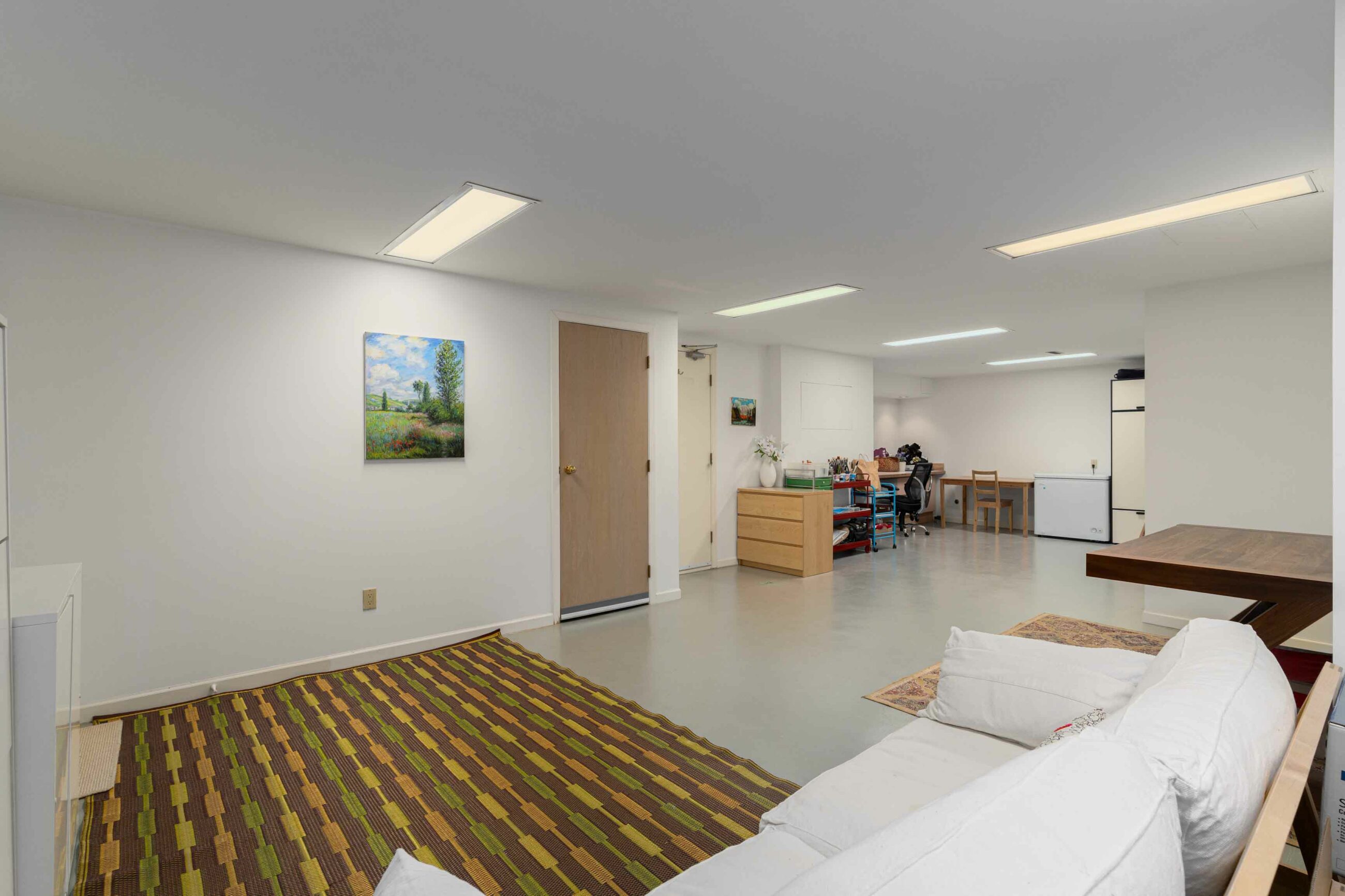 IMMACULATE FAMILY RESIDENCE WITH OCEAN & CITY VIEWS - 2527 Westhill Drive, West Vancouver